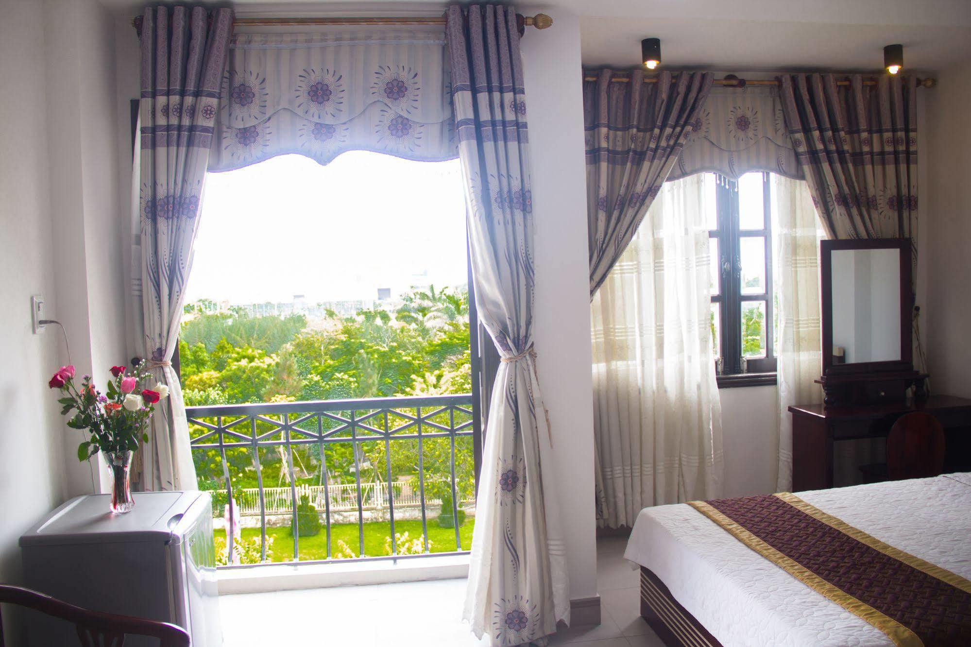 Vivyanne Hotel Дананг Экстерьер фото